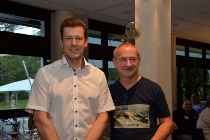 Verleihung der Goldenen Ehrennadel an den ÖVVÖ Präsidenten DI Andreas Schramm (v.l.n.r. DI Andreas Schramm und Dr. Anton Lamboj) Verleihung der Goldenen Ehrennadel an den ÖVVÖ Präsidenten DI Andreas Schramm (v.l.n.r. DI Andreas Schramm und Dr. Anton Lamboj)