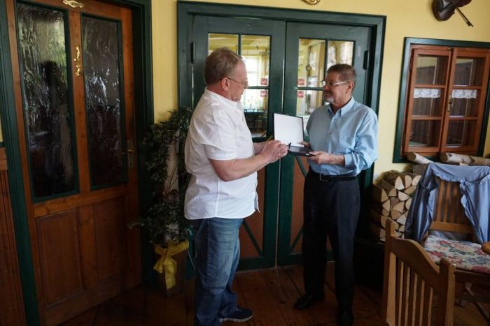 Verleihung des Ehrenpräsidenten an Hans Esterbauer Verleihung des Ehrenpräsidenten an Hans Esterbauer